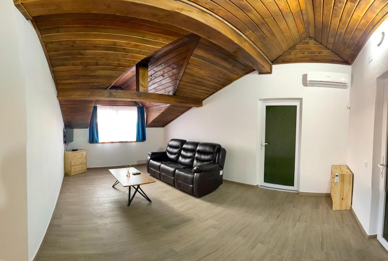 Hotel Casa De La Balta à Rieni Extérieur photo