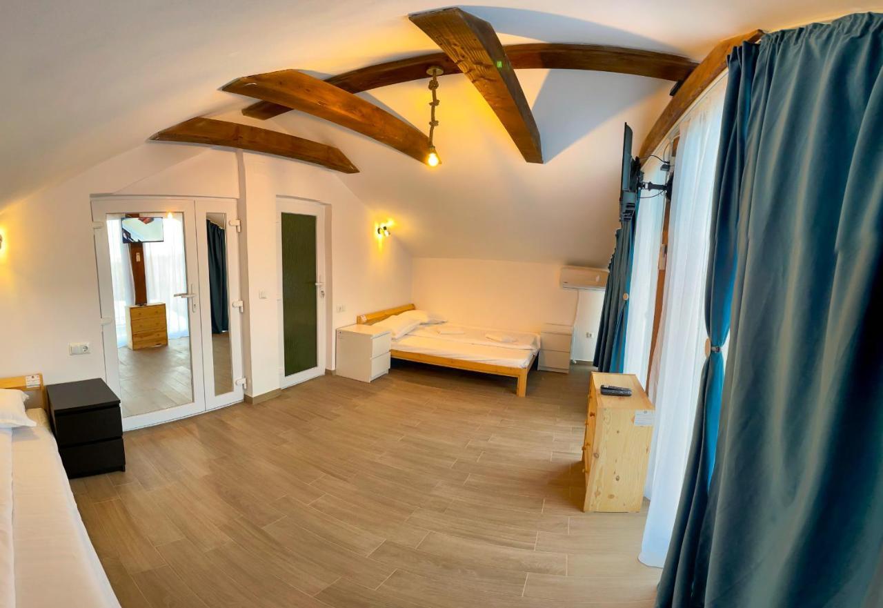 Hotel Casa De La Balta à Rieni Extérieur photo