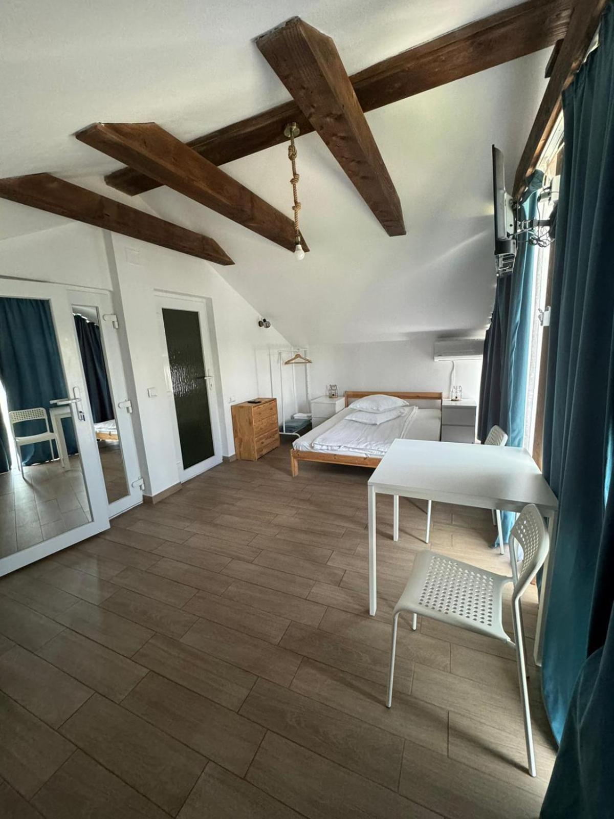 Hotel Casa De La Balta à Rieni Extérieur photo